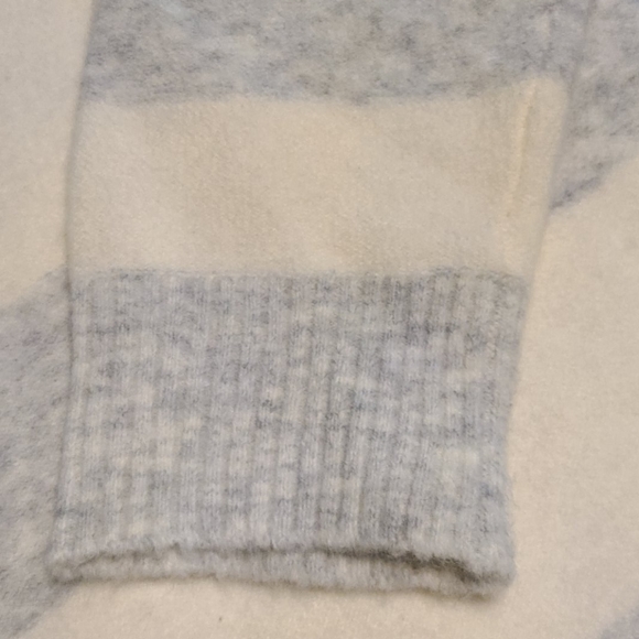 Calvin Klein striped sweater - Picture 4 of 5